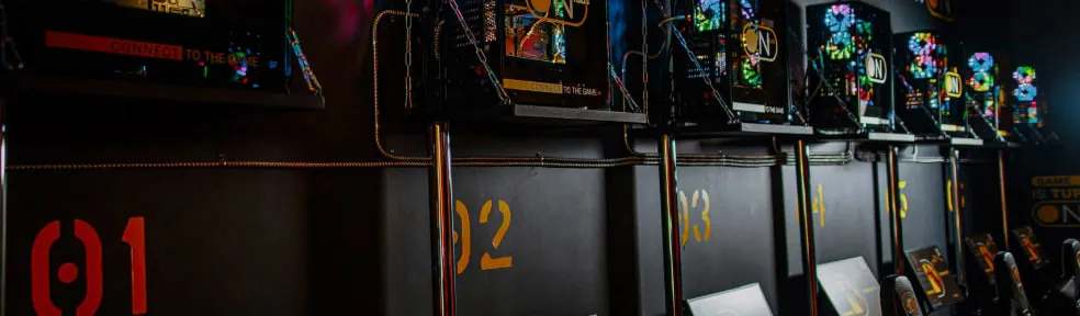 Dochodowy klub komputerowy – Kraków, 25 stanowisk