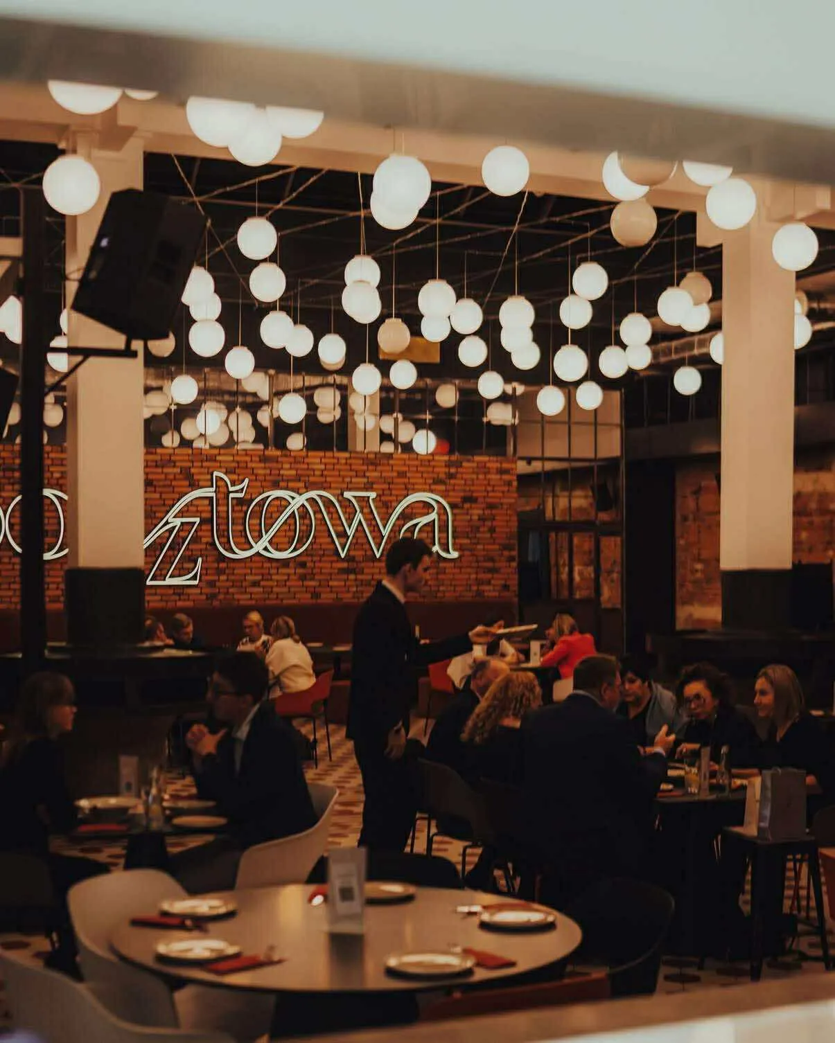 Odstąpię duży lokal gastronomiczny położony w centrum Gliwic!!!